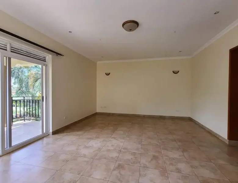 5 Bedroom Villa For Sale in Muyenga Kampala